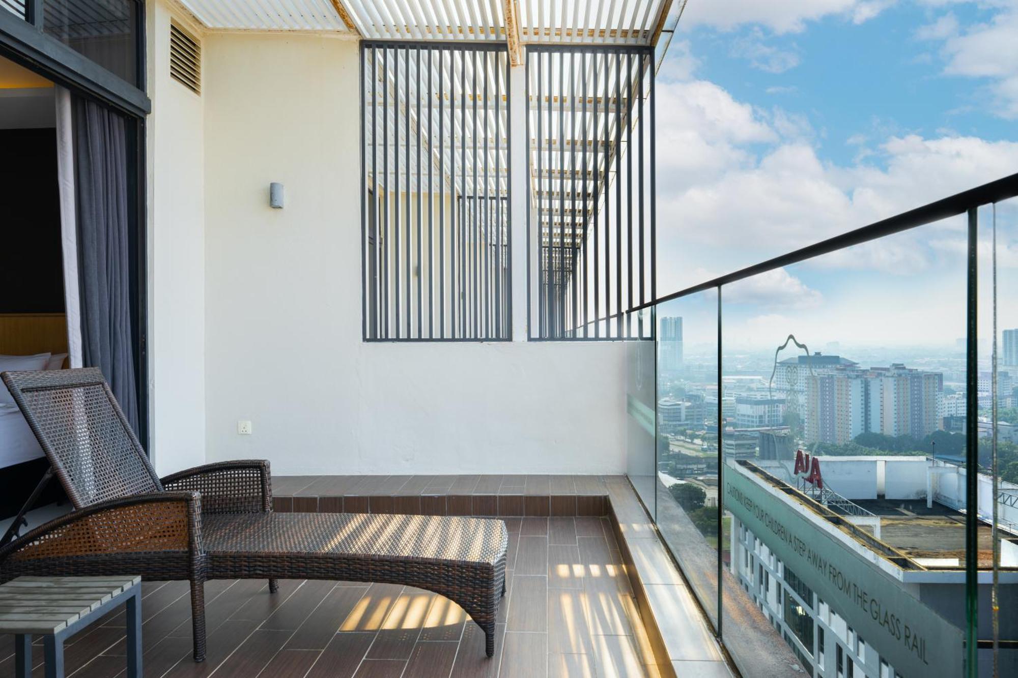 Greystone 99 Suites Malacca Exterior foto